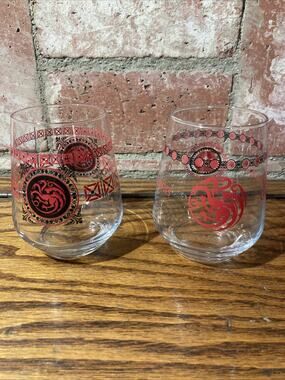 2 GAME OF THRONES 14.4 oz Drinking Glasses 4.25" In Excellent Condition